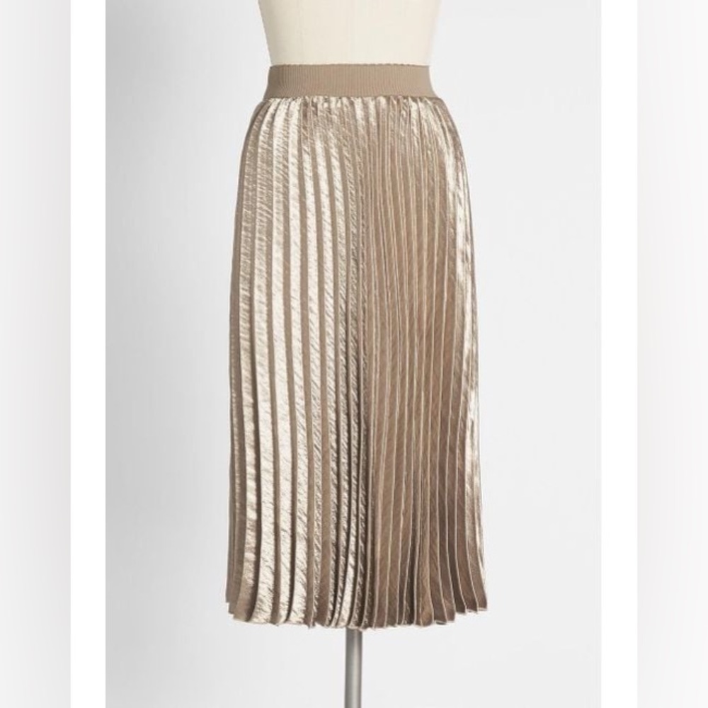 Little Mistress Metallic Pleated Midi Skirt Gold Size 10 NWT